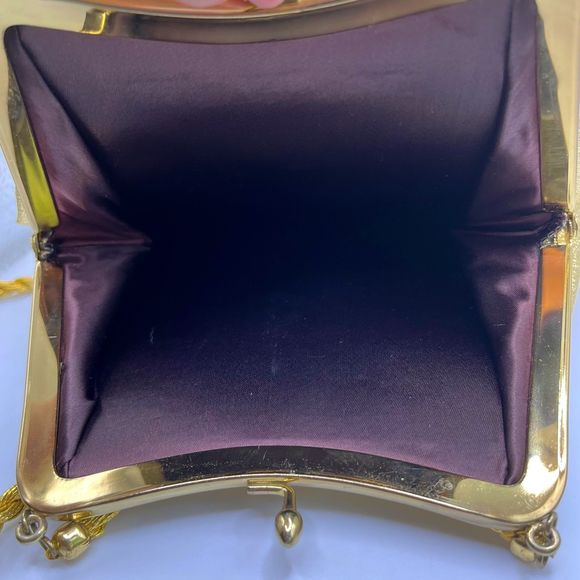 Vintage 60’s Gold Clutch with Strap - Picture 3 of 3